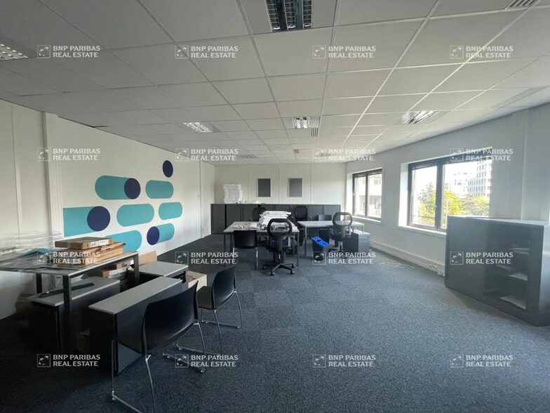 Office in Nantes for lease - Interior Photo - Image 2 of 12