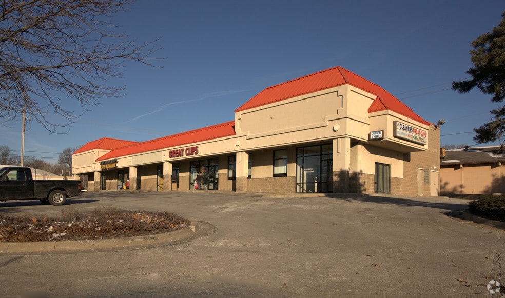 7417-7425 Metcalf Ave, Overland Park, KS for lease - Building Photo - Image 1 of 2