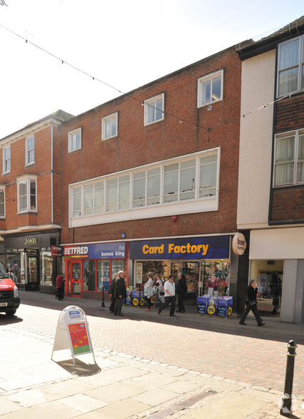 34-34A High St, Canterbury for lease - Primary Photo - Image 1 of 4