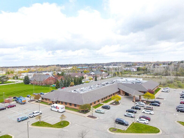 3960 Patient Care Dr, Lansing, MI for lease - Building Photo - Image 2 of 2