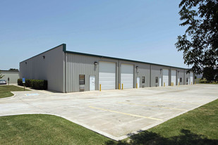 3595 MacDonnell Dr, Norman OK - Warehouse