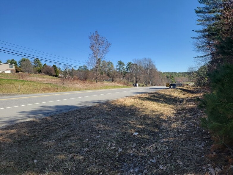 680-2 680-2 John Stark Hwy, Newport, NH for sale - Primary Photo - Image 2 of 9