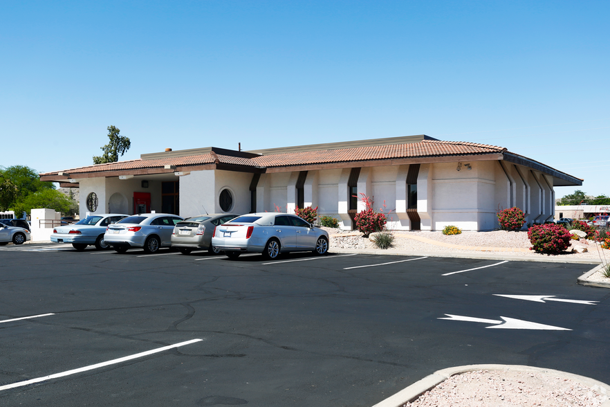 5065 E Elliot Rd, Phoenix, AZ for sale - Building Photo - Image 3 of 15