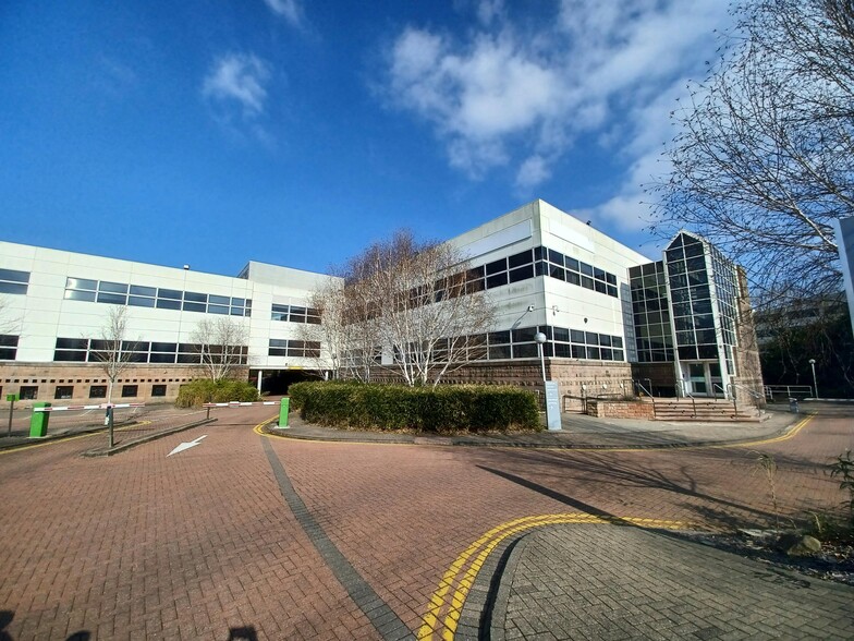 Oldbury, Bracknell for lease - Building Photo - Image 1 of 14