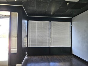 1110 W Kettleman Ln, Lodi, CA for lease Interior Photo- Image 1 of 5