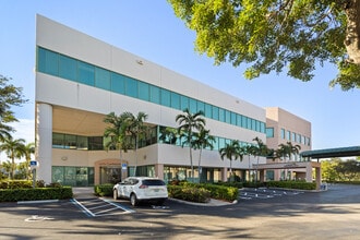 1400 Centrepark Blvd, West Palm Beach, FL for lease Interior Photo- Image 2 of 15