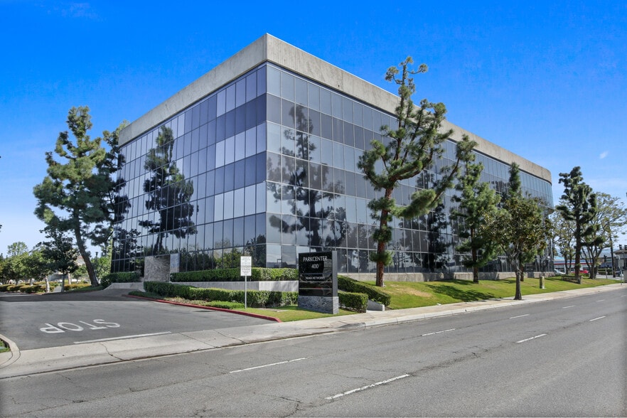 400 N Tustin Ave, Santa Ana, CA for lease - Building Photo - Image 2 of 9
