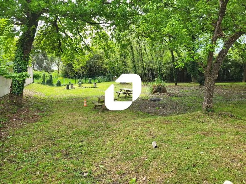 Industrial in Gradignan for lease - Building Photo - Image 3 of 15