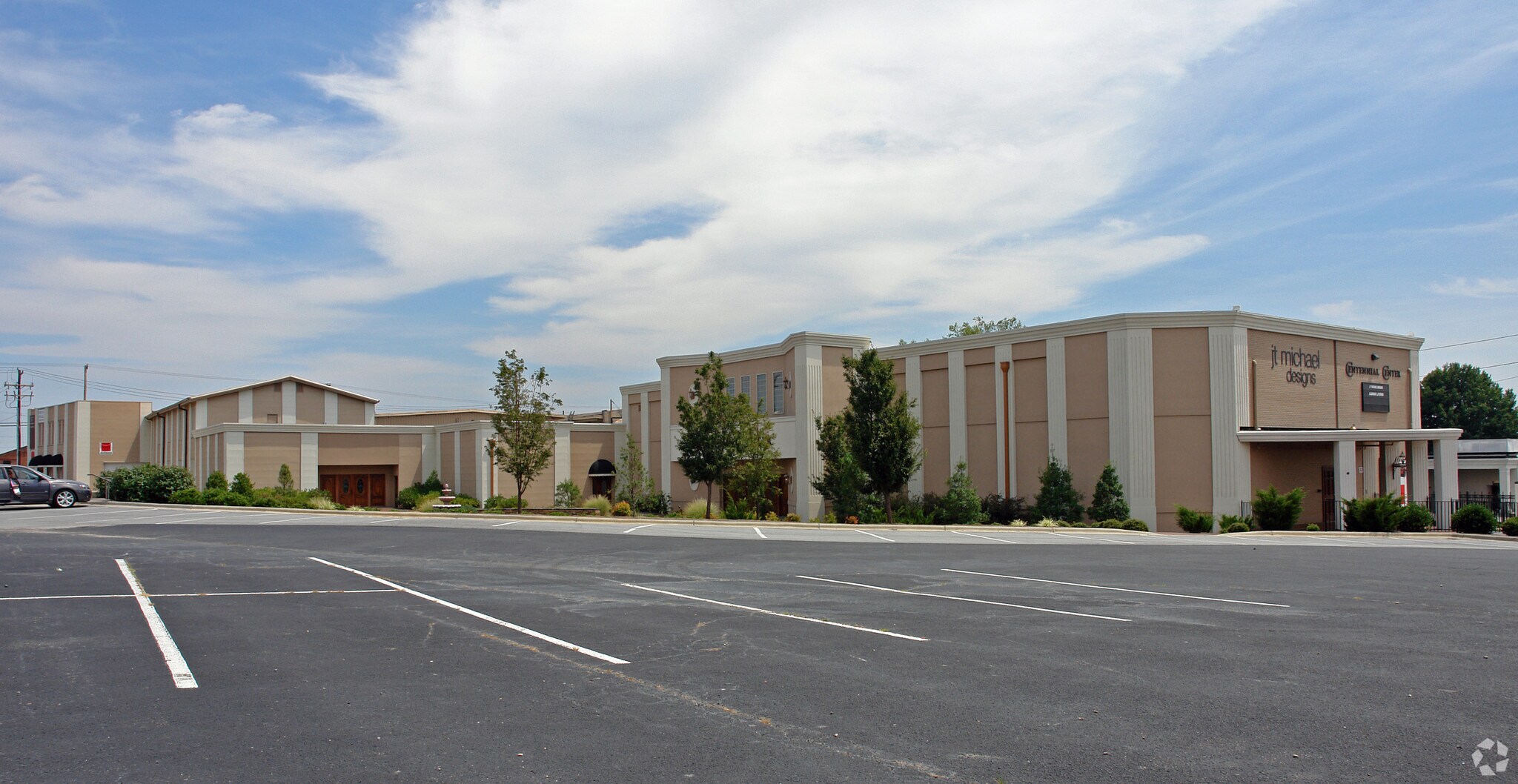 325 E Russell Ave, High Point, NC for sale Primary Photo- Image 1 of 1