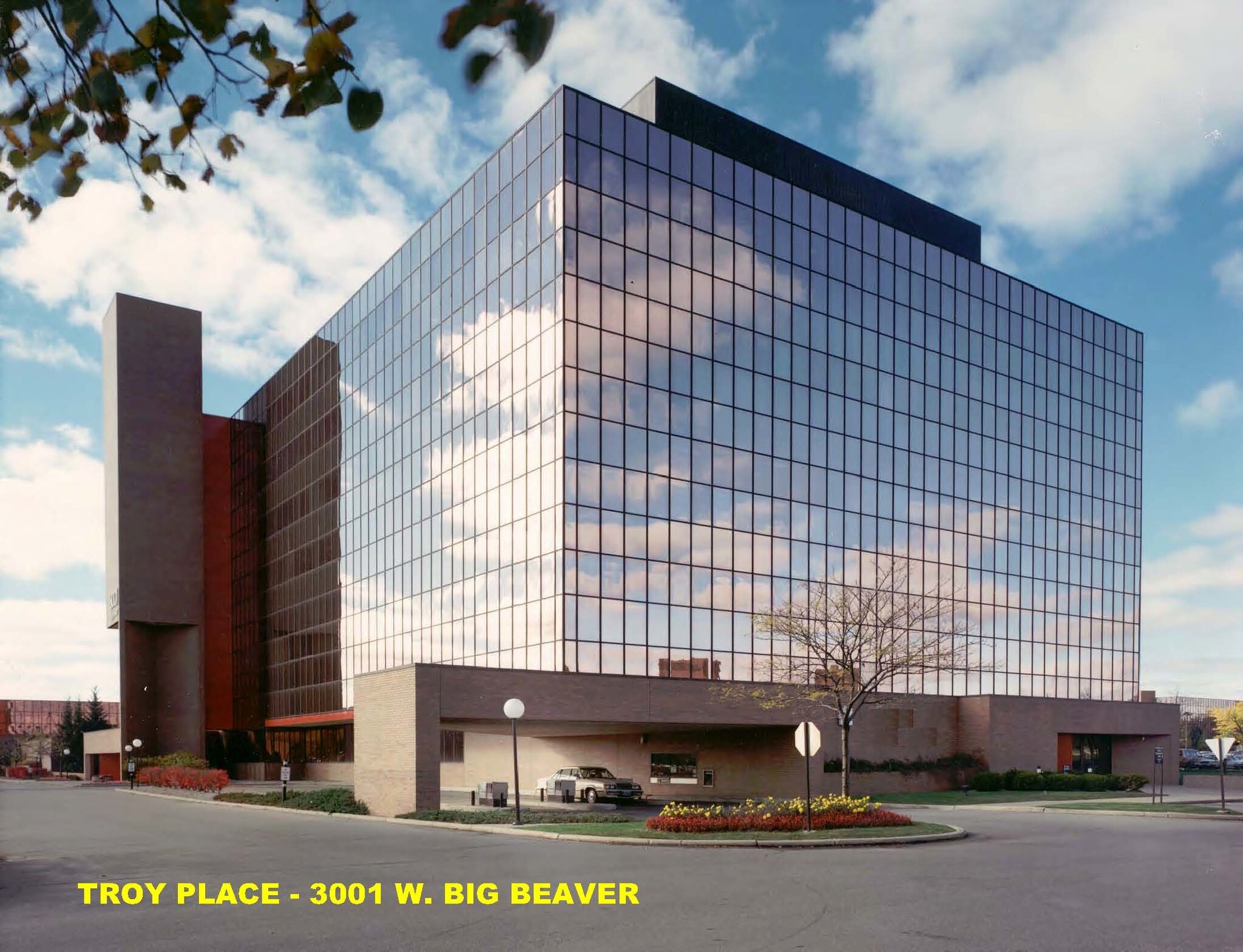3001 W Big Beaver Rd, Troy, MI 48084 Troy Place
