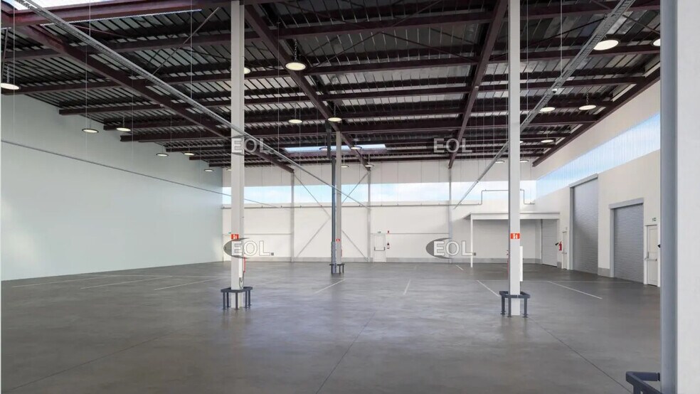 Industrial in Buc for lease - Interior Photo - Image 1 of 3