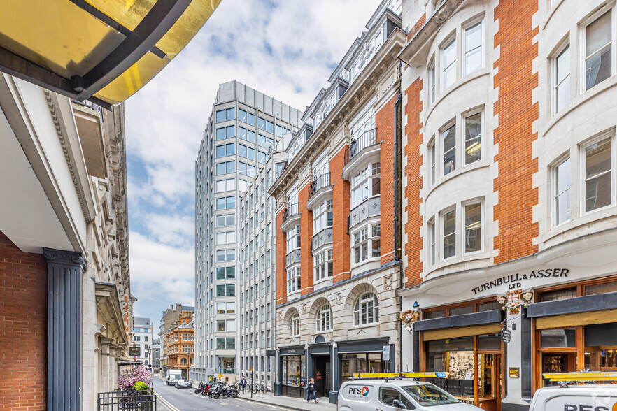 25-26 Bury St, London for lease - Building Photo - Image 1 of 4