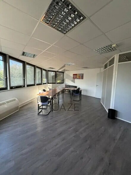 Office in Bruges for lease - Interior Photo - Image 1 of 4