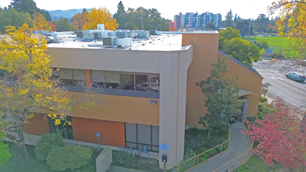 1101 College Ave, Santa Rosa, CA for lease - Building Photo - Image 3 of 3