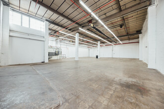 555 Johnson Ave, Brooklyn, NY for lease Building Photo- Image 2 of 7