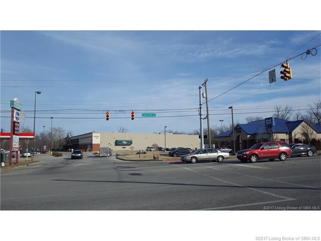 2842 Charlestown Rd, New Albany, IN 47150