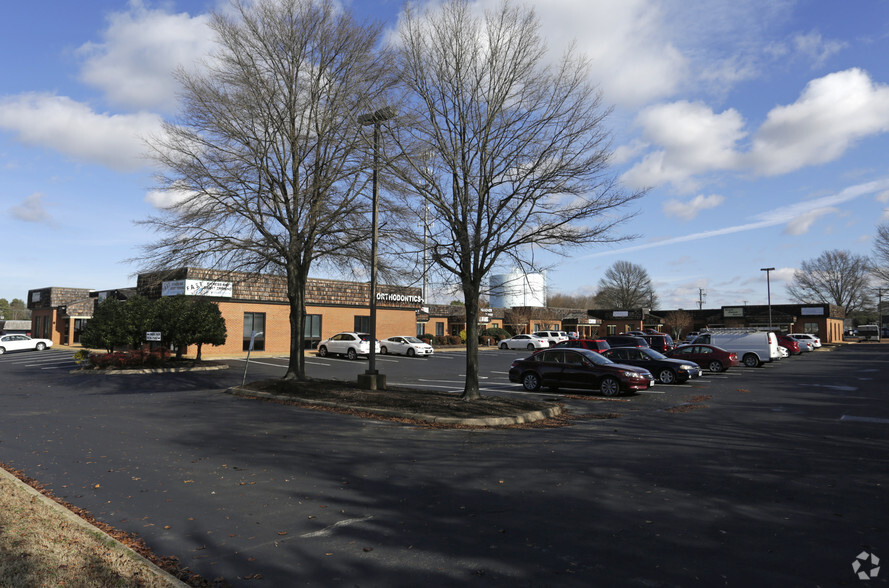 7468-7502 Lee Davis Rd, Mechanicsville, VA for lease - Building Photo - Image 2 of 5