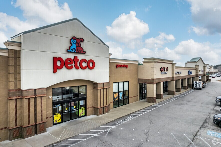 7501-7509 Goodman Rd, Olive Branch, MS for sale - Primary Photo - Image 1 of 1