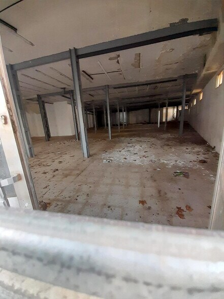 Retail in Cáceres for sale - Building Photo - Image 2 of 6