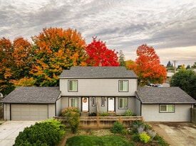 582 S Maple St, Canby OR - Duplex Property