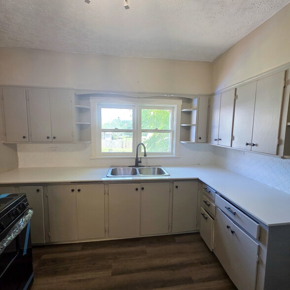 318 Harding St, Danville, KY for sale - Building Photo - Image 3 of 12