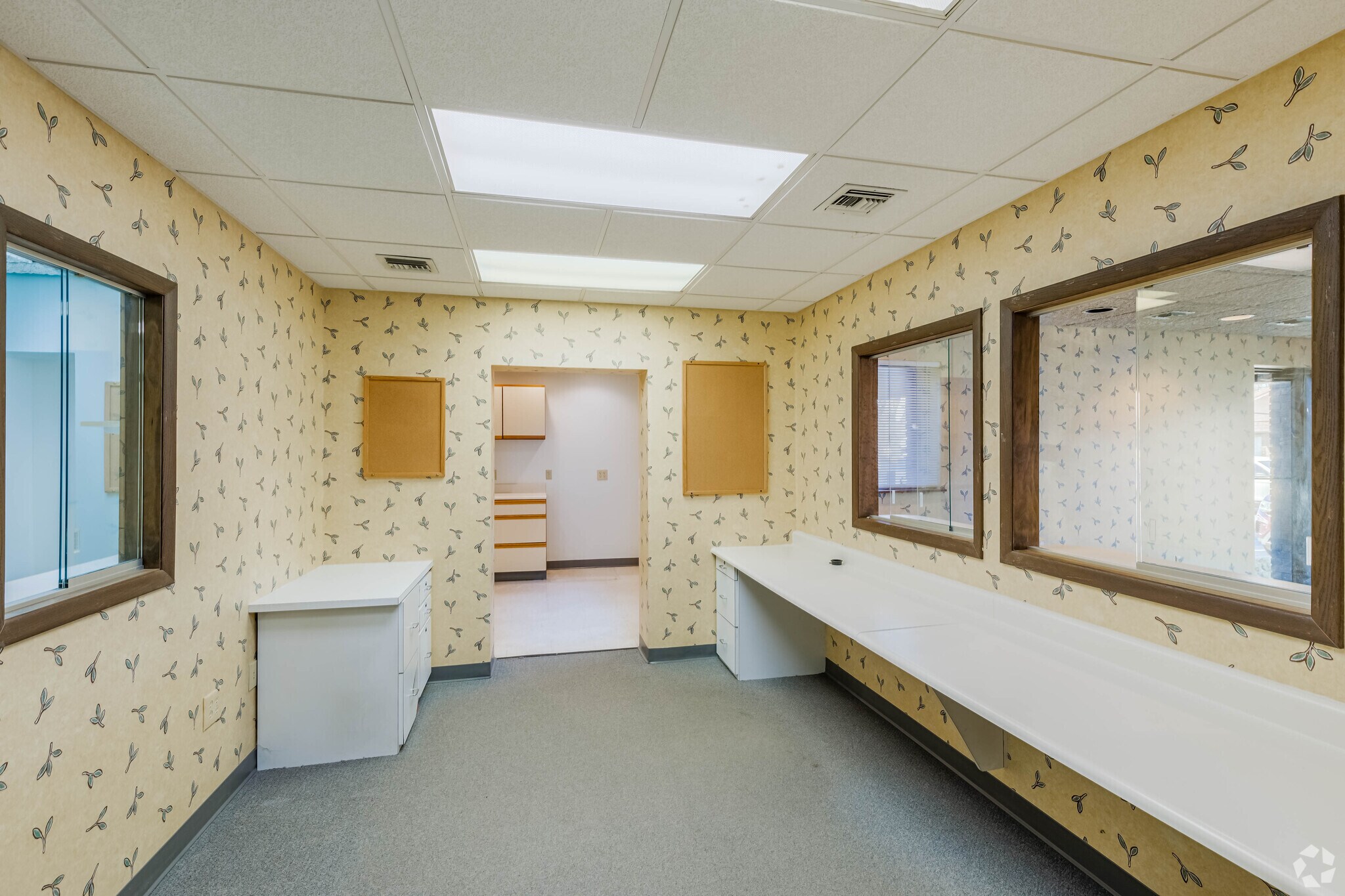 1600 Pacific Ave, Natrona Heights, PA 15065 Natrona Heights Professional Suites