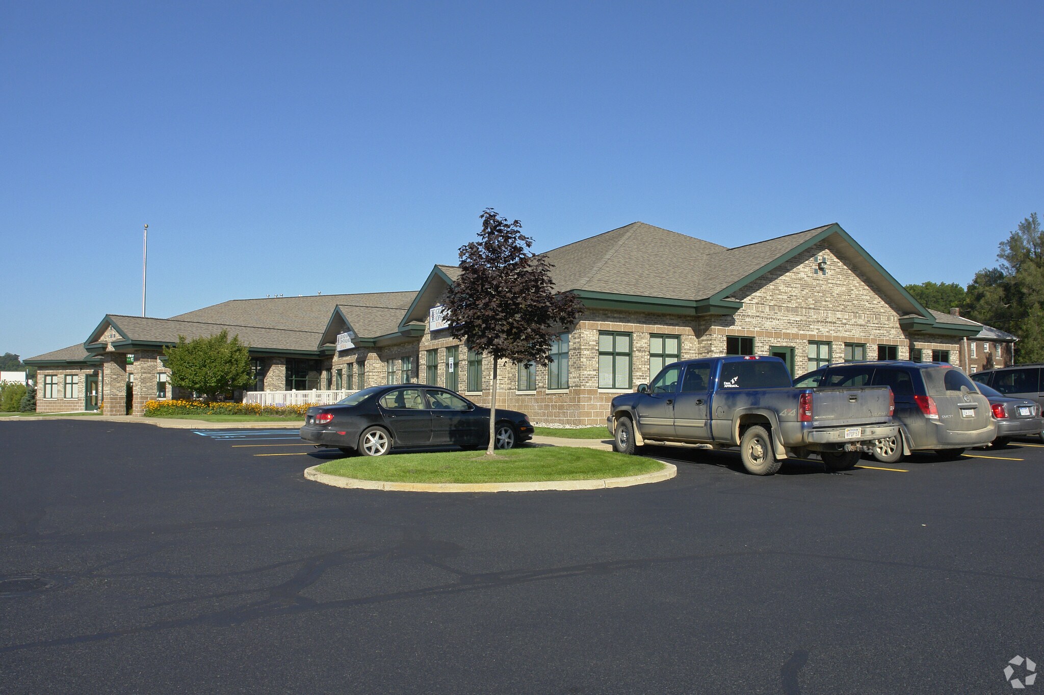 537 W Main St, Ionia, MI for sale Primary Photo- Image 1 of 1