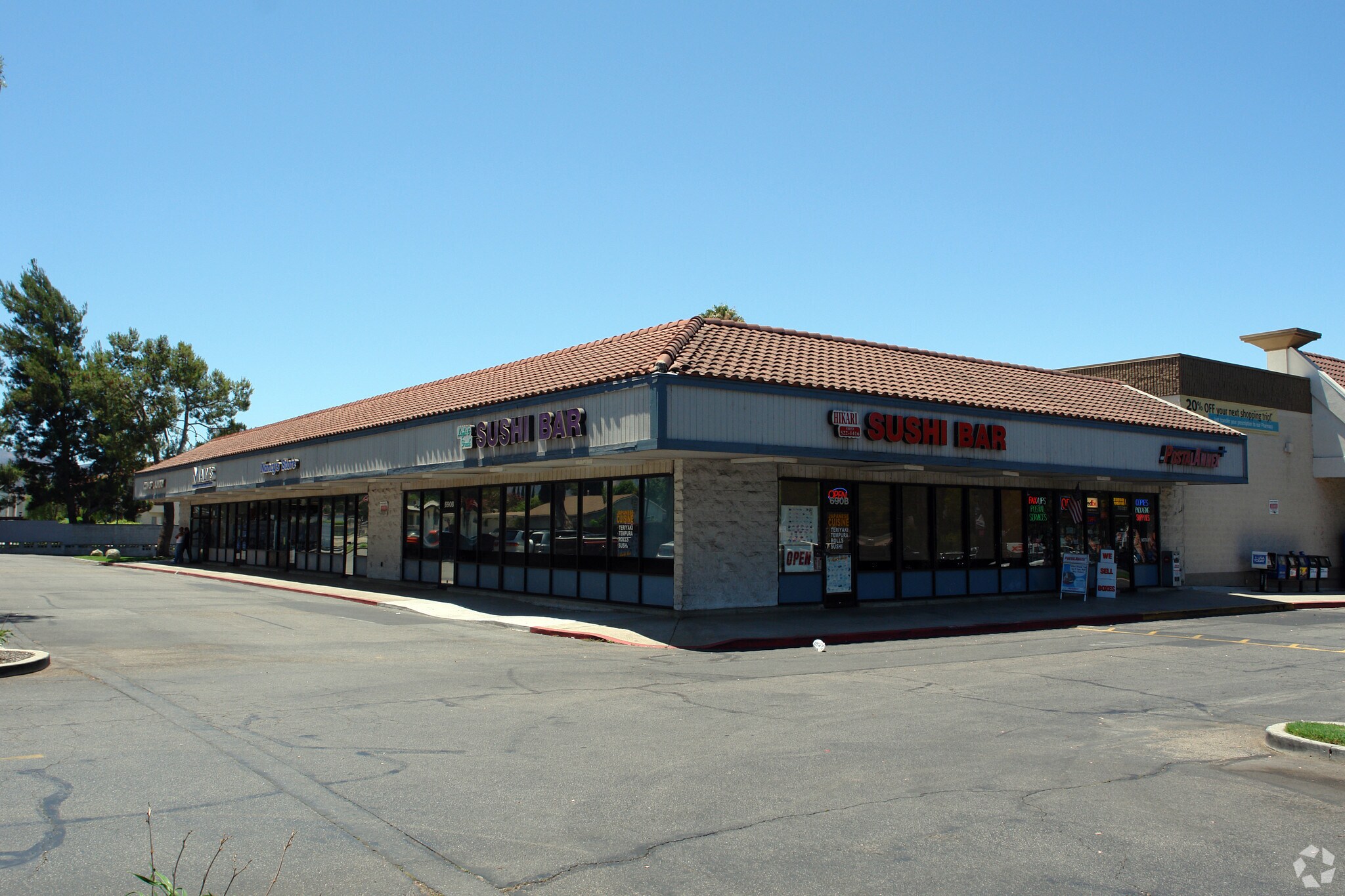 540690 E Los Angeles Ave, Simi Valley, CA 93065 Woodlands Plaza