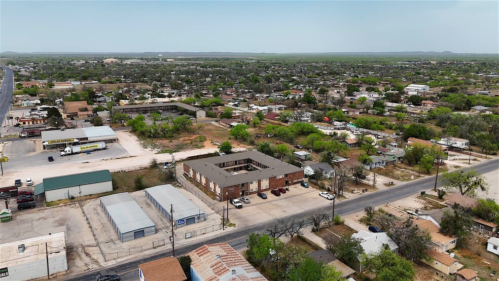 12 E 29th St, San Angelo, TX for sale - Commercial Listing Video - Image 2 of 39