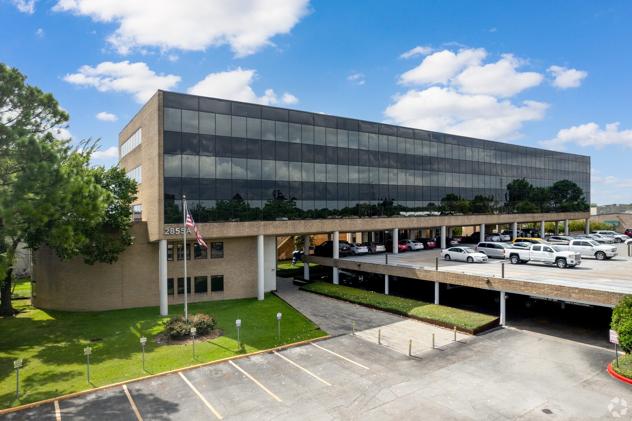 2855 Mangum Rd, Houston, TX for lease Building Photo- Image 1 of 10