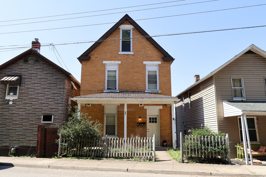 903 Johnston Ave, Kittanning, PA for sale - Primary Photo - Image 1 of 1