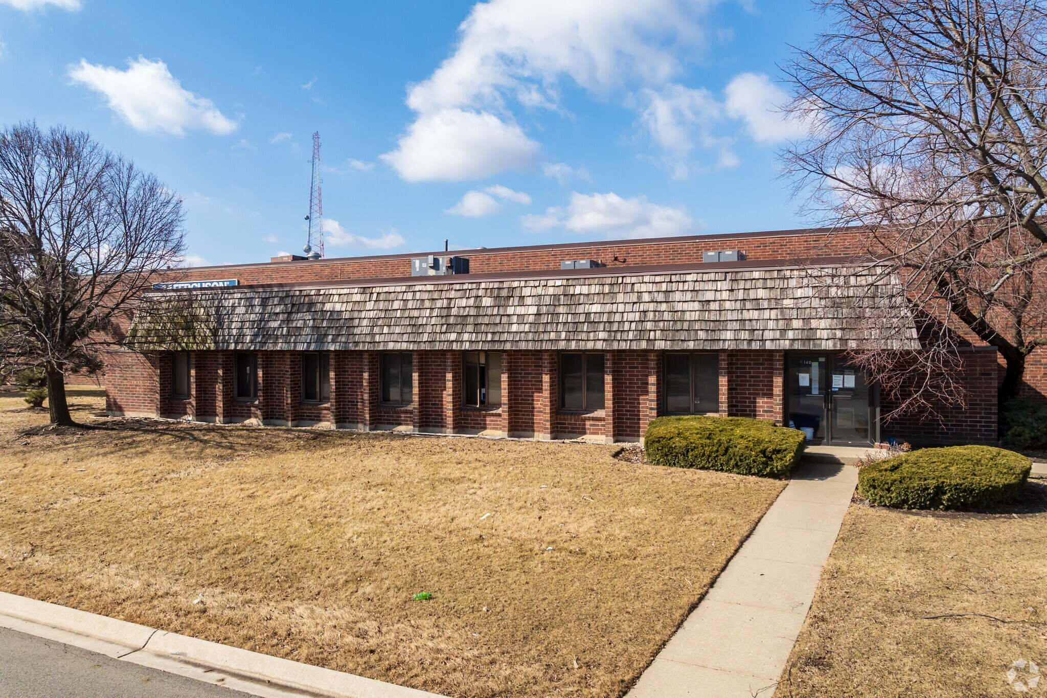 140 S Mitchell Ct, Addison, IL for sale Primary Photo- Image 1 of 1