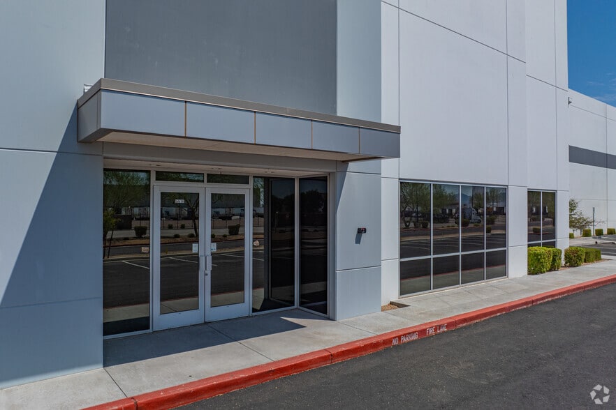 8701 W Jefferson St, Tolleson, AZ for lease - Building Photo - Image 2 of 4