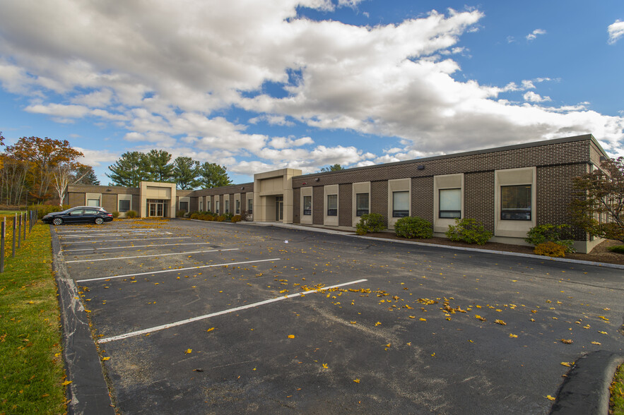 12-18 Hartwell Ave, Lexington, MA for lease - Building Photo - Image 2 of 3