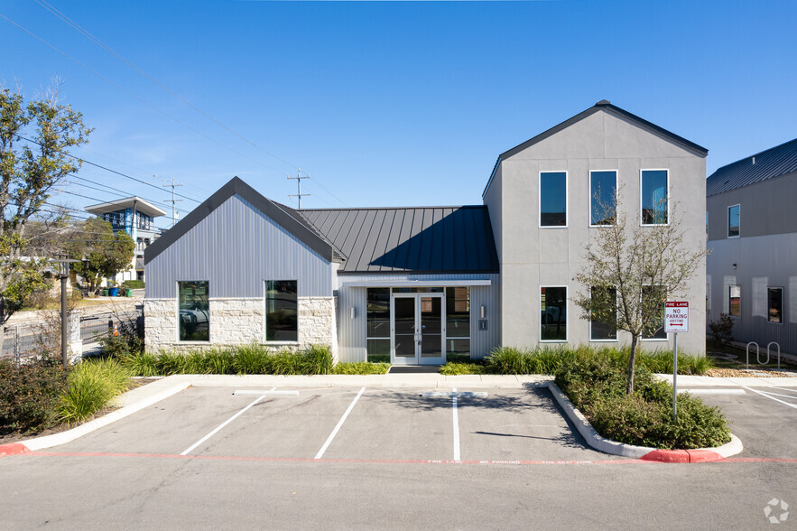 366 W Sunset Rd, San Antonio, TX for lease - Building Photo - Image 1 of 12