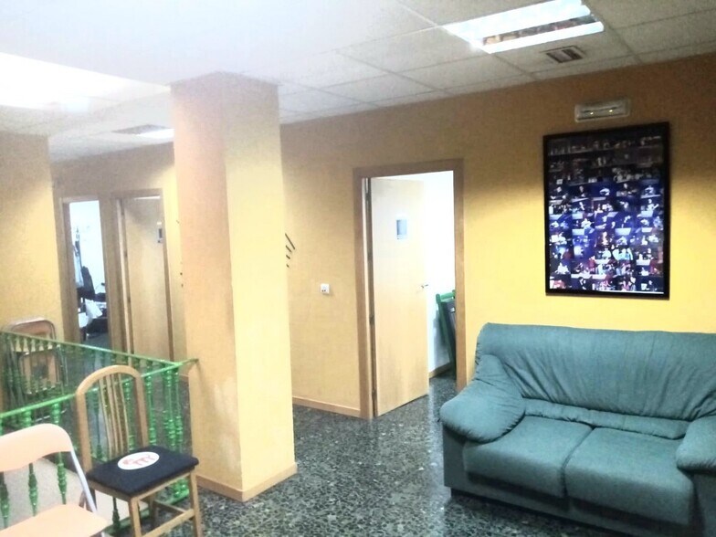 Retail in Córdoba, Córdoba for sale - Building Photo - Image 2 of 13