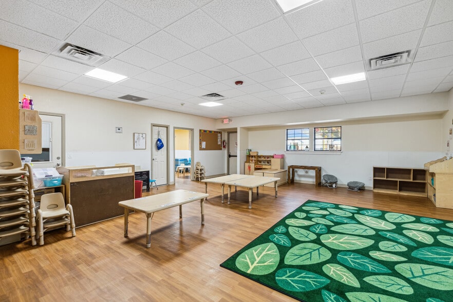 1751 N Walnut Creek Dr, Mansfield, TX for sale - Building Photo - Image 2 of 5