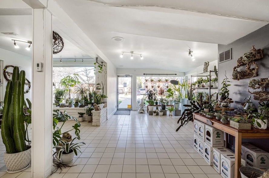 22 E 25th St, Hamilton, ON for sale - Interior Photo - Image 3 of 20