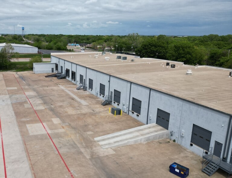 808 S Blue Mound Rd, Fort Worth, TX for lease - Building Photo - Image 3 of 13