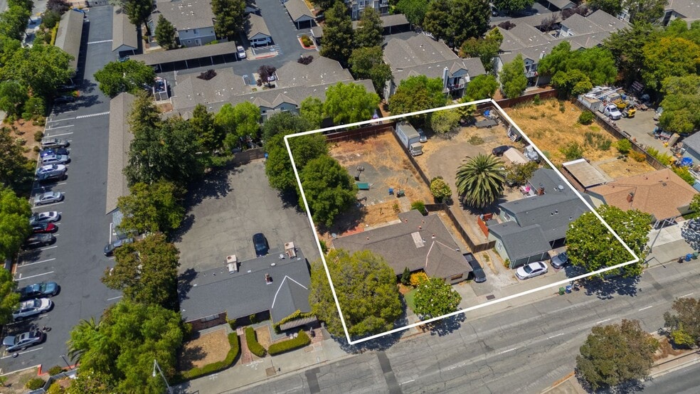 Thornton Heights(Seller Financing Avail) portfolio of 2 properties for sale on LoopNet.com - Aerial - Image 3 of 6