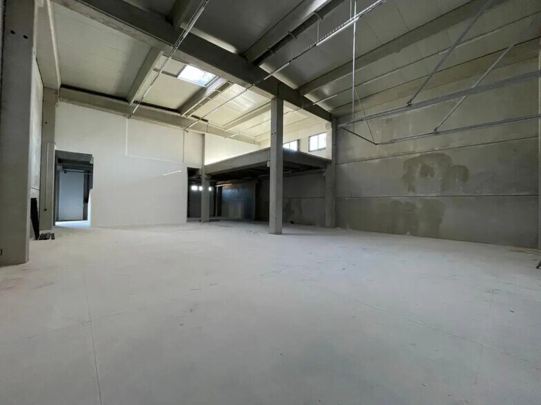 Industrial in Le Muy for lease - Building Photo - Image 3 of 4