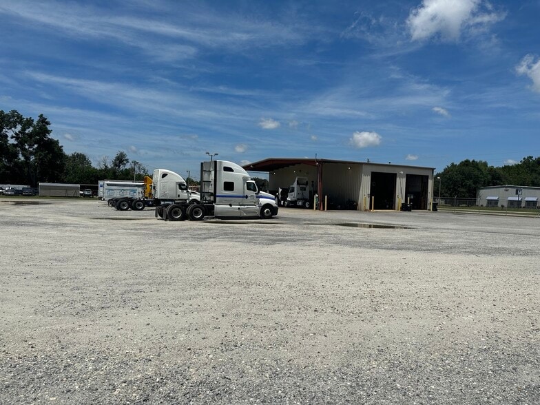 1108 Centennial Ave, Albany, GA for lease - Building Photo - Image 2 of 6