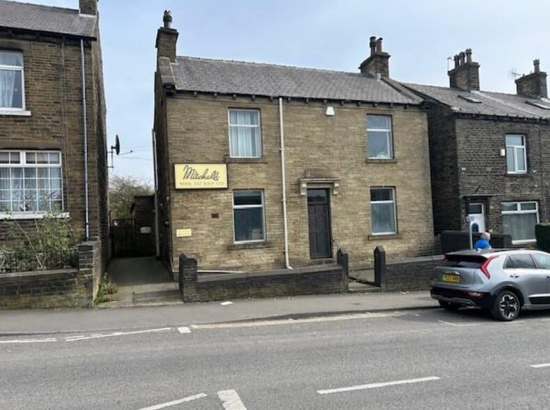 46 St. Helena Rd, Bradford for sale - Primary Photo - Image 1 of 2