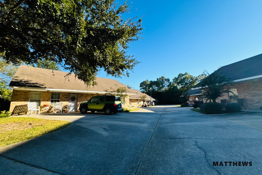 20031 Lovers Ln, Long Beach, MS for sale - Building Photo - Image 2 of 3