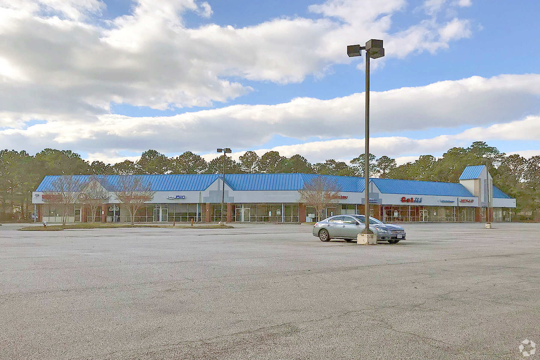 10143 Jefferson Ave, Newport News, VA for lease Building Photo- Image 1 of 5