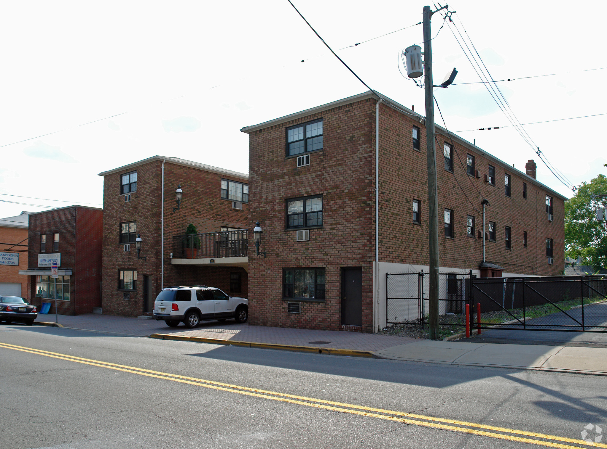 403 Anderson Ave, Fairview, NJ for sale Primary Photo- Image 1 of 1