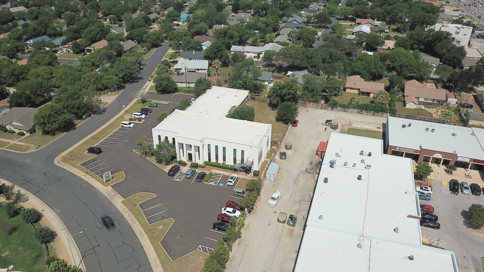 12414 Alderbrook Dr, Austin, TX for lease - Building Photo - Image 3 of 7