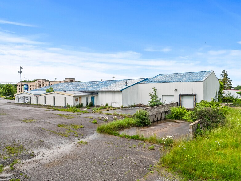1985 Leesburg Rd, Mercer, PA for sale - Building Photo - Image 2 of 16