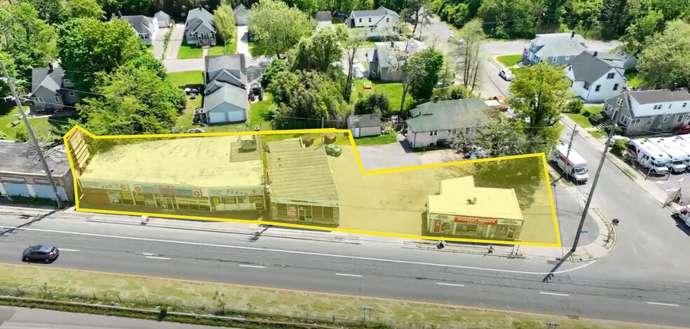 Sunrise Highway Portfolio portfolio of 3 properties for sale on LoopNet.com - Building Photo - Image 1 of 9