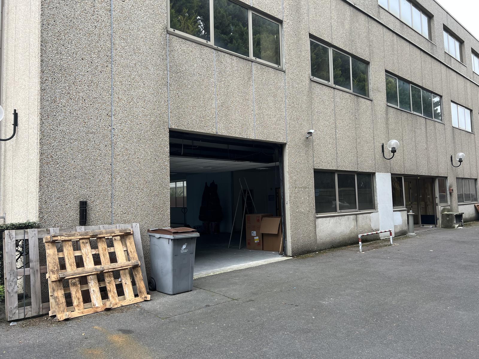Flex in Bezons for lease Building Photo- Image 1 of 5